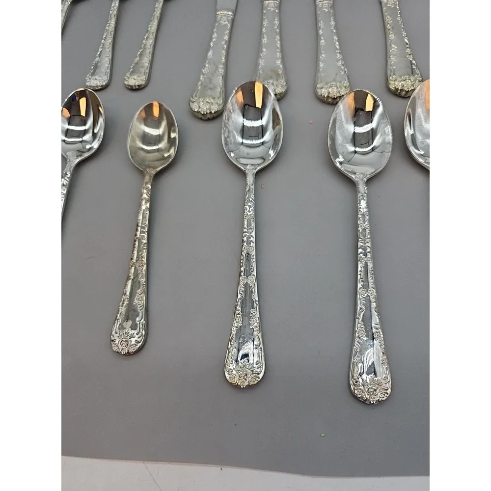 WM Rogers Son Silverplate Silverware Flatware Set Enchanted Rose 19 Pcs 4 Knives